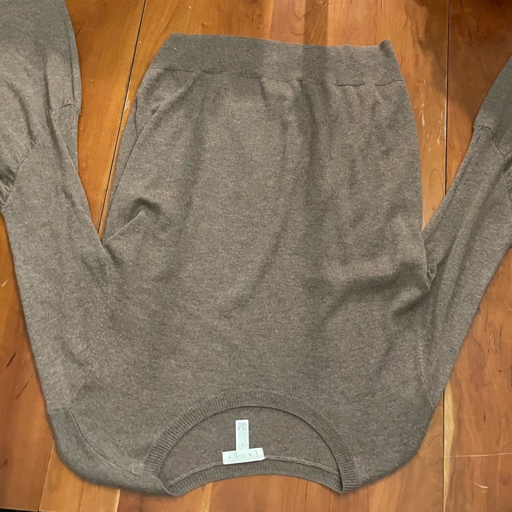 brown flare arm sweater